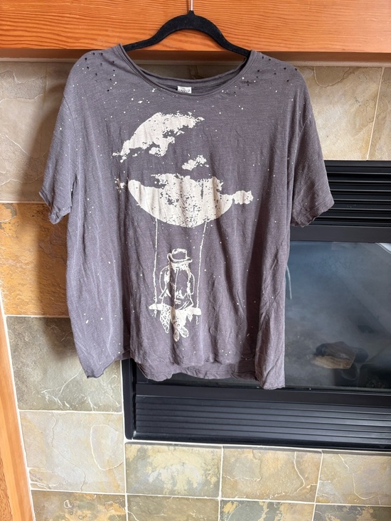 Magnolia Pearl Tops - Magnolia Pearl Swing from the moon tee